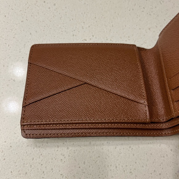 Louis Vuitton wallet - Picture 14 of 16